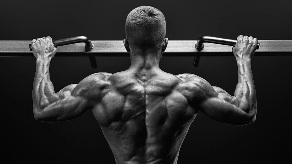 man doing pullups